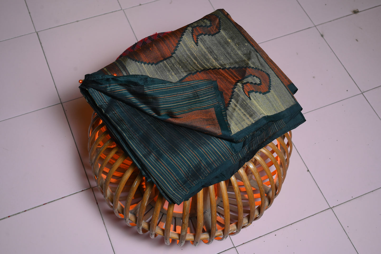 BOTTLE GREEN SILK SARI WITH FINISHED PALLU